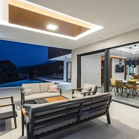 Platinium Villa *